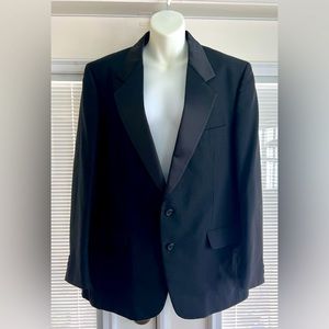 Men’s tuxedo jacket